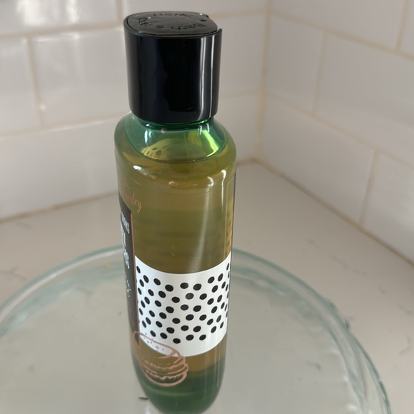 Bath & Body Works Emily In Paris Macaron Cloud Body Wash Shower Gel 10 oz NEW - Picture 3 of 7